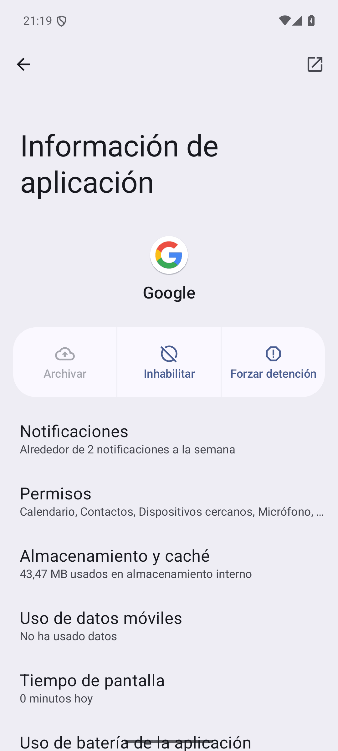 Pantalla «Información de aplicación» de la app Google en Ajustes, con los botones Archivar, Inhabilitar y Forzar detención