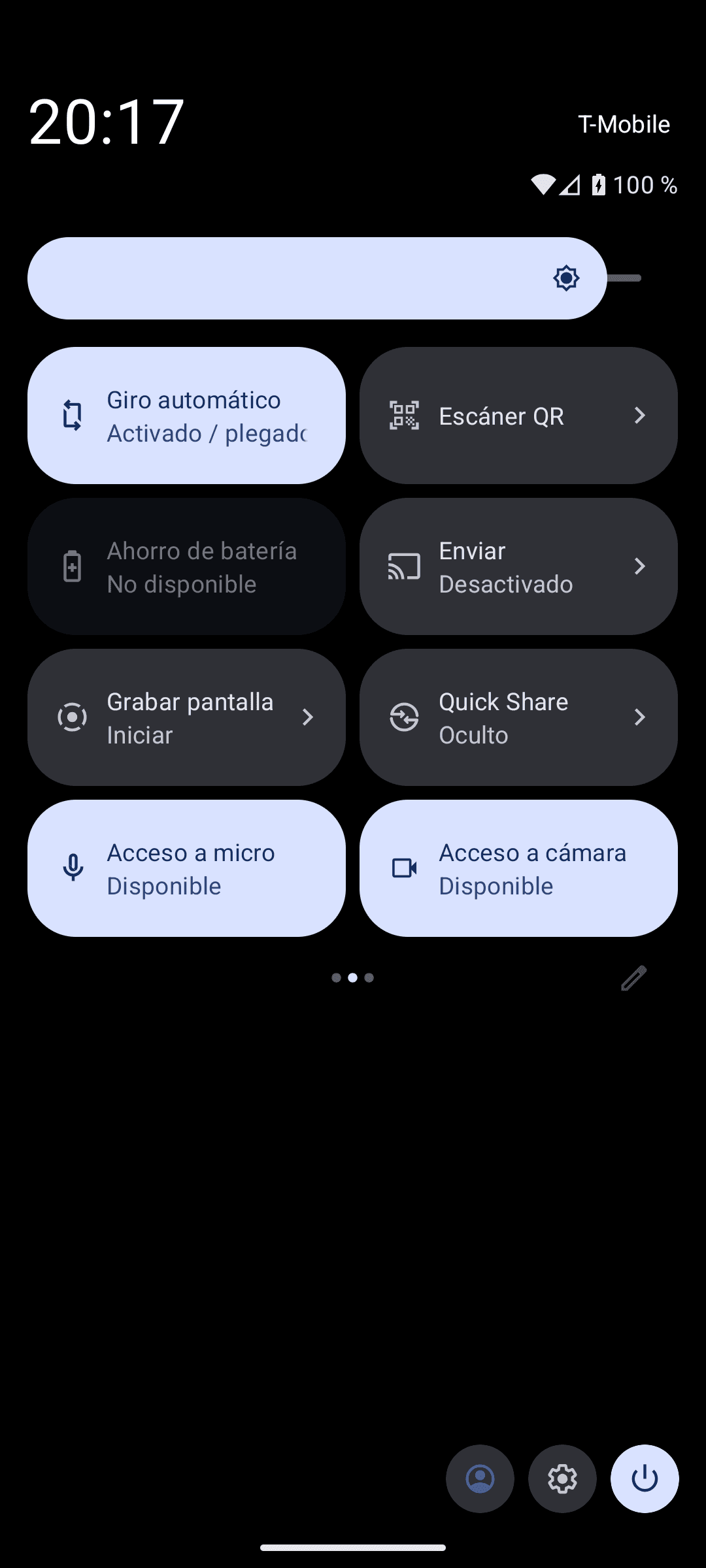 Ajustes rápidos de un Pixel con el botón Grabar pantalla en la segunda página