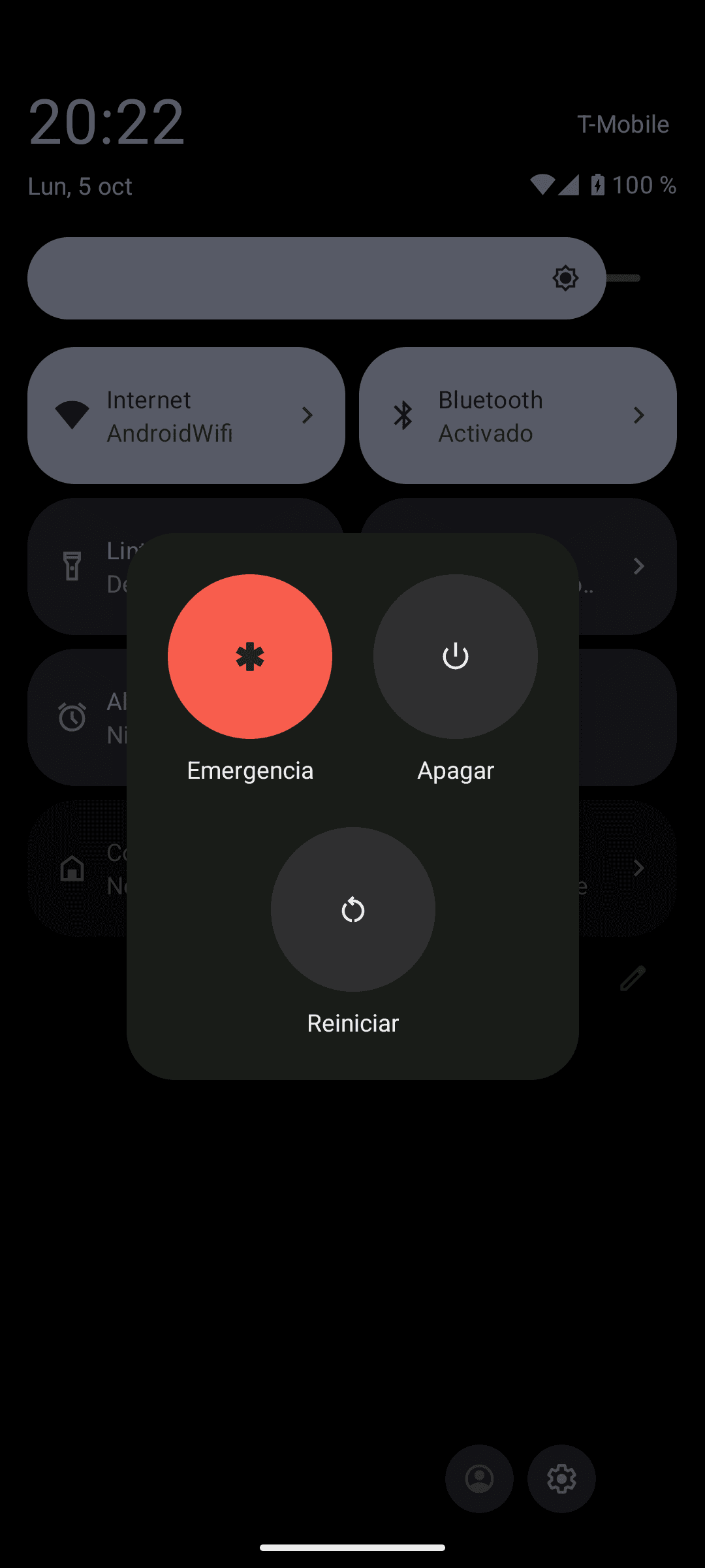 Menú de apagado de un Pixel con las opciones Emergencia, Apagar y Reiniciar